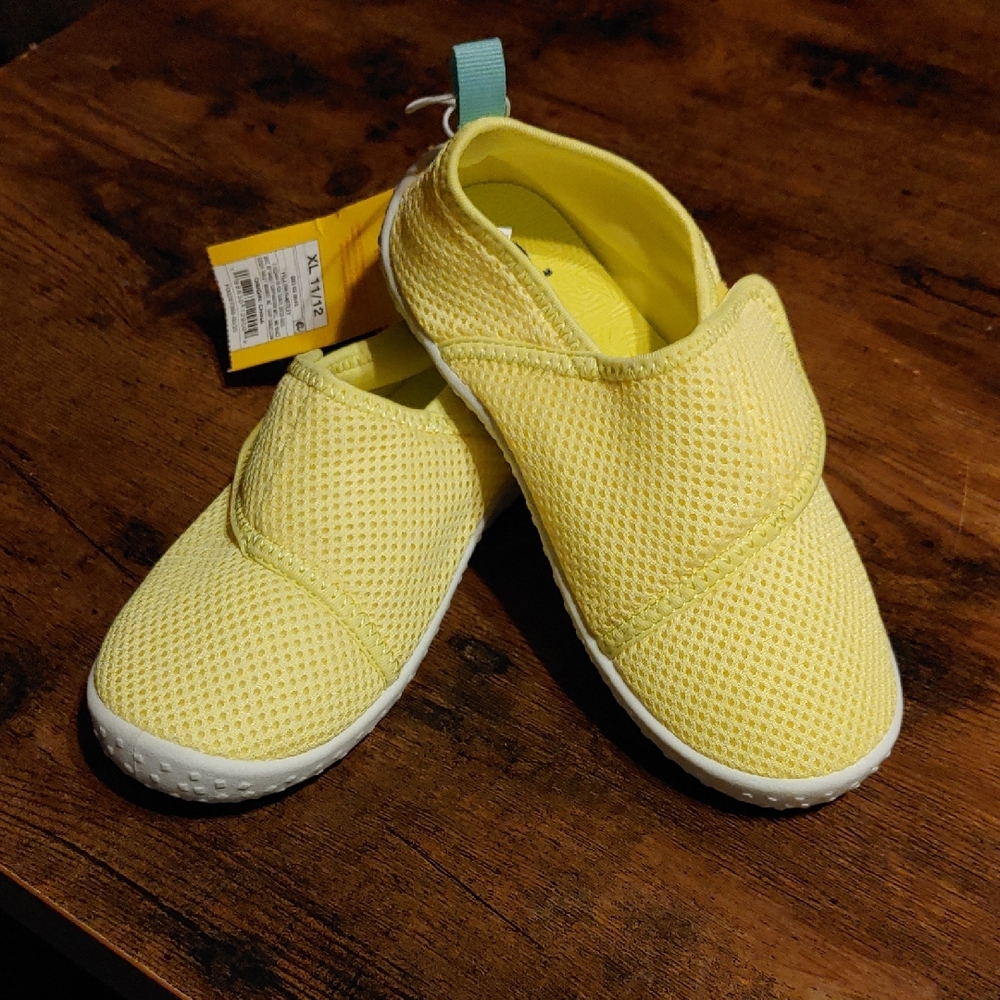 NWT Yellow Sun Squad Toddler XL 11/12 Water Shoes